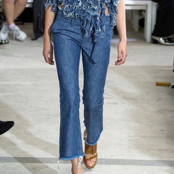 Marques'Almeida Denim - Marques'Almeida Flared Capri Jeans + Buckle Belt